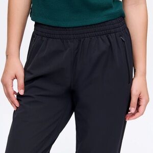 Outdoor Voices Rec Trek 26” Black Elastic Waist Pants size Small